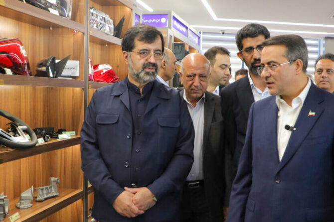 معاون رئیس جمهور در قم؛ رونق کسبوکارها با نمایشگاه یکپارچه، کلید توسعه صادرات