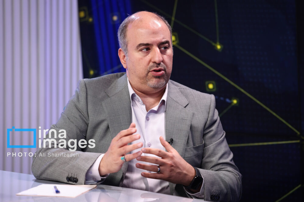 آغاز عصر خدمات ماهواره‌ای با پرتاب مجموعه ماهواره های پژوهش تا پایان سال آینده